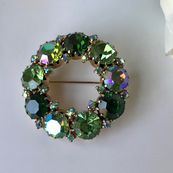VTG Weiss Green Rhinestone Brooch Pin